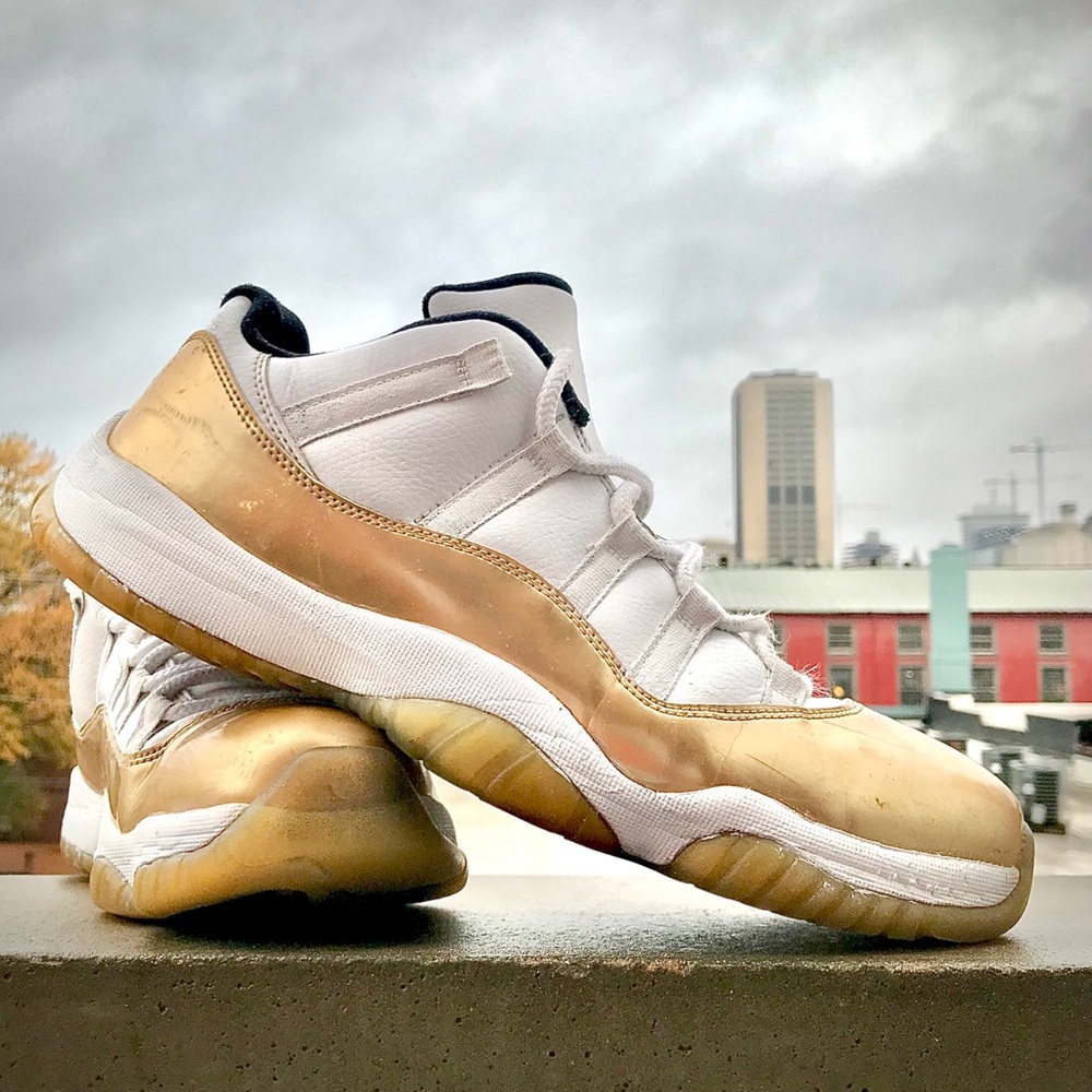 Jordan 11 Low Top “Closing Ceremony”
